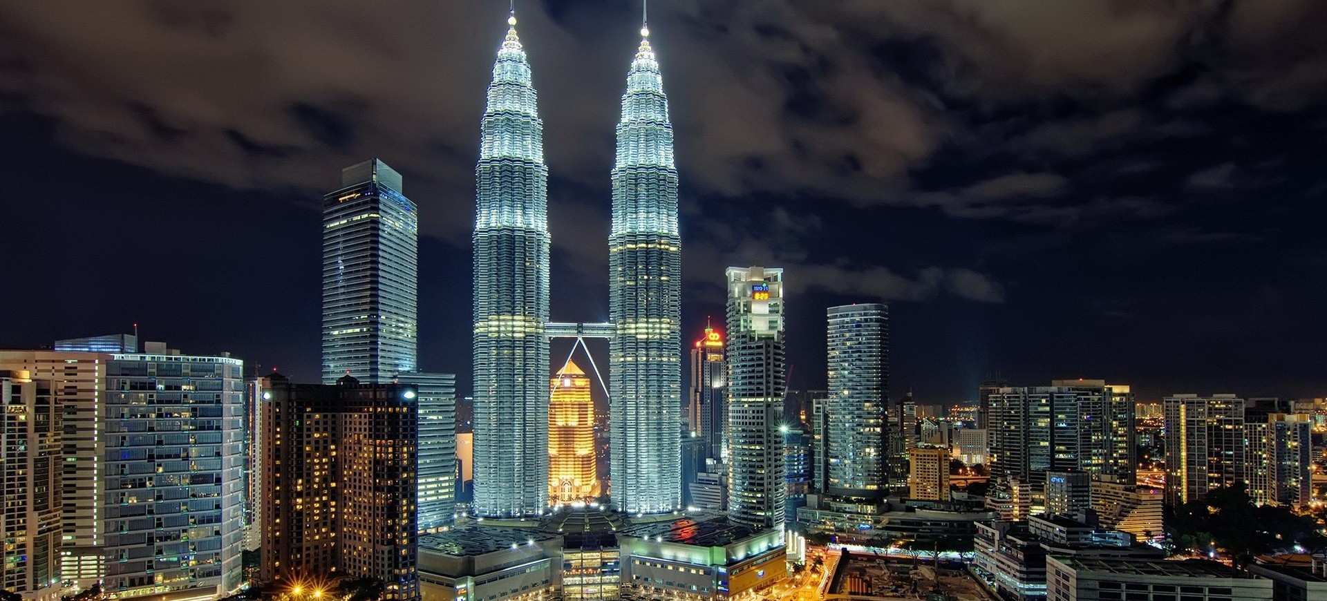 Malaisie Kualalumpur Tours Petronas by night