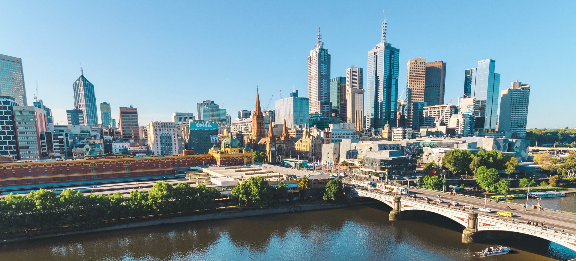 Australie Melbourne Flinders Street Station & River Yarra & City Skyline