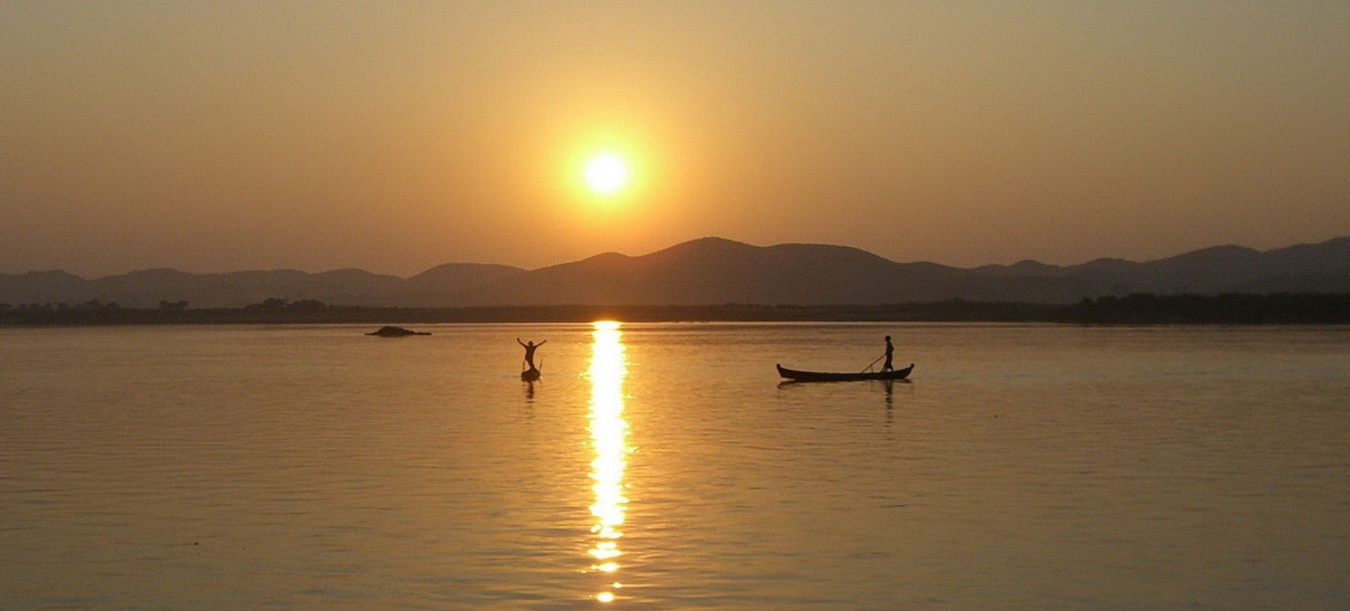 Birmanie Lac Inlé coucher du soleil