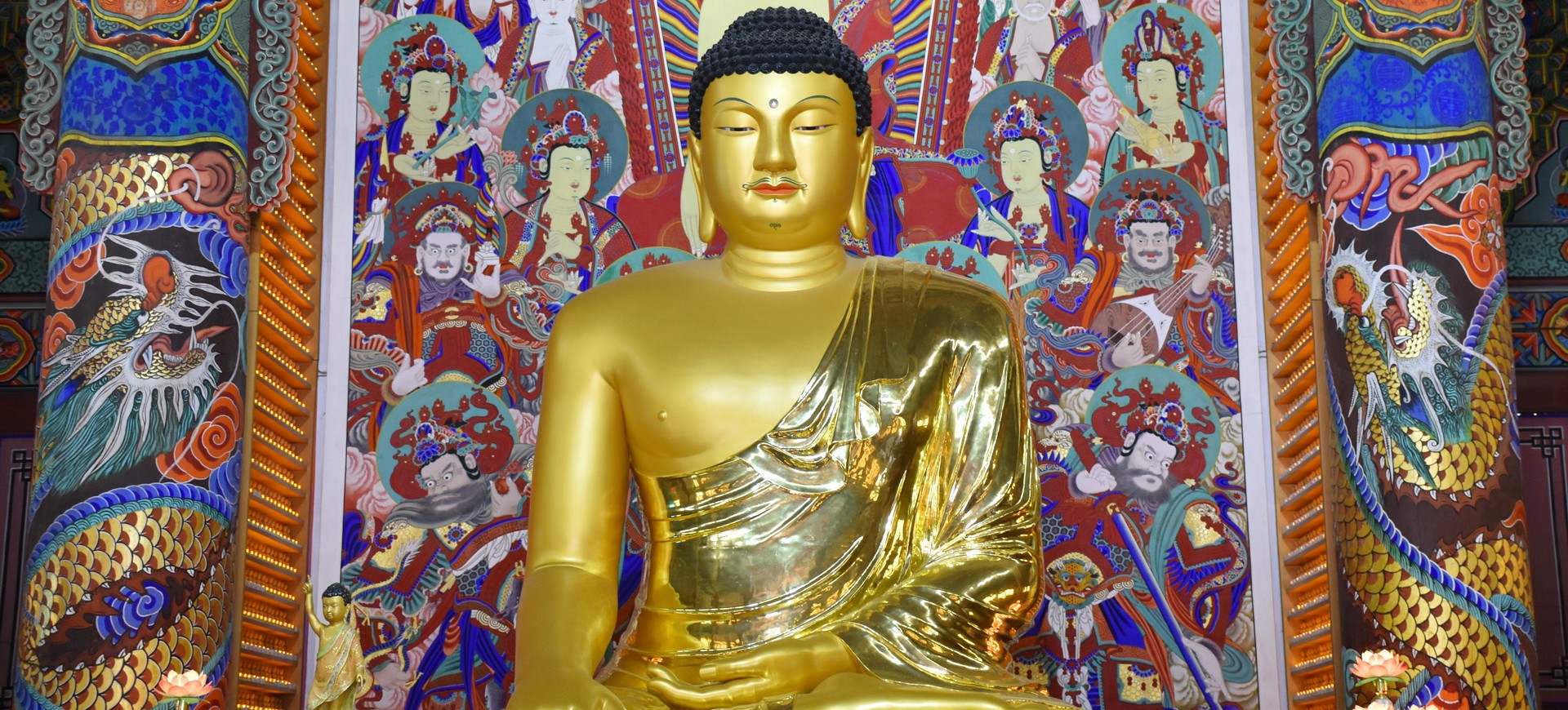 Statue du Bouddha dans le temple Pyeongchang Wolijeongsa en Corée du Sud