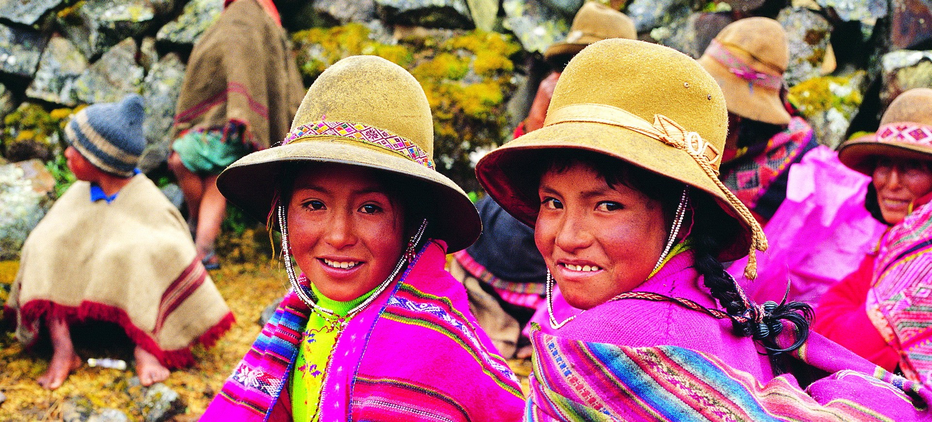 Pérou Cuzco Enfants en habilles traditionnels