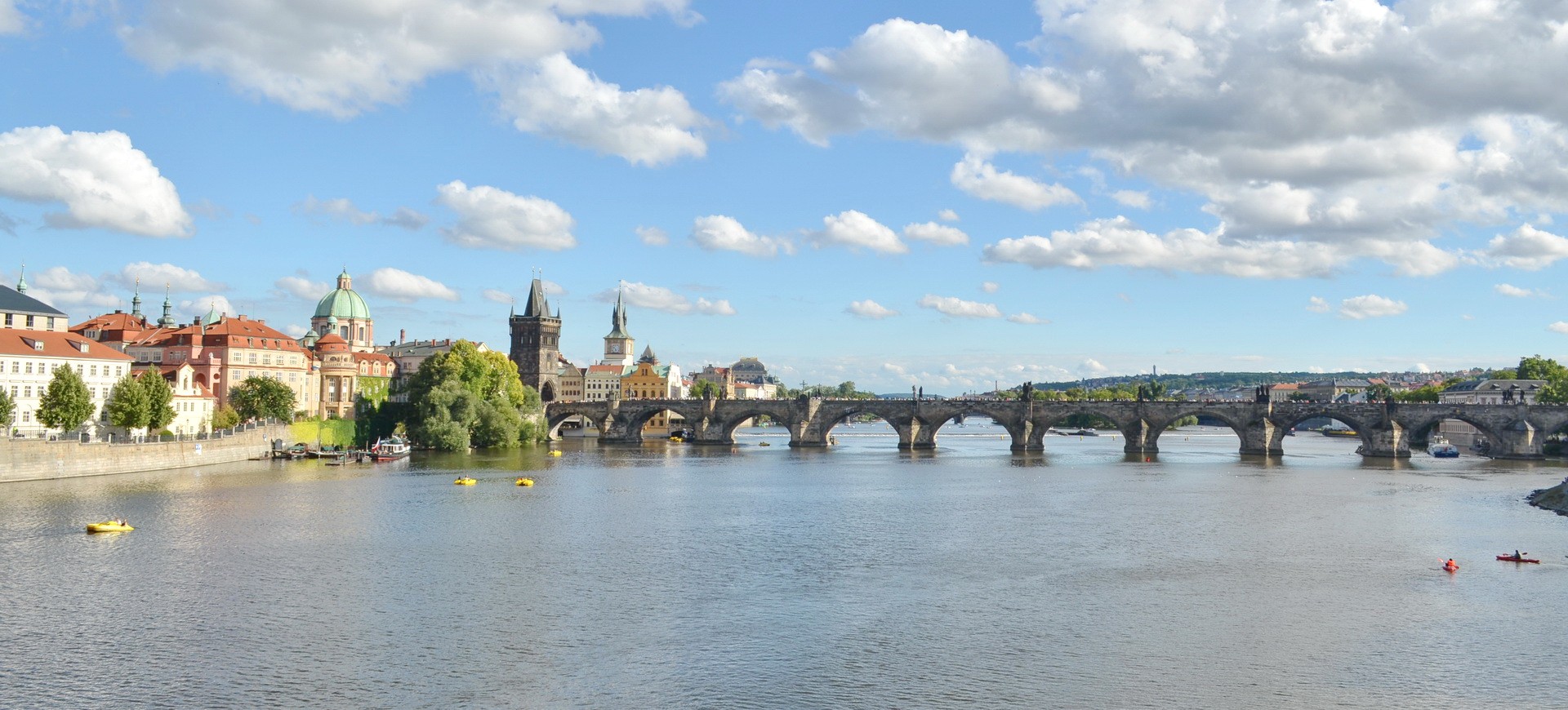 République Tchèque Prague Vieille ville Mala Strana et le Pont Charles by ZB